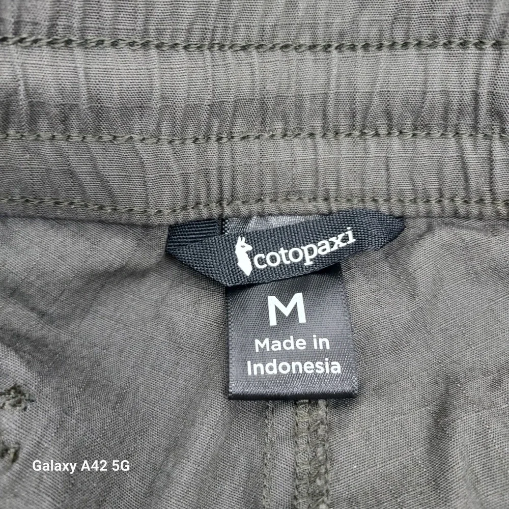 Cotopaxi Veza Adventure Pants Mens Medium Green Ripstop Hiking Travel Trousers